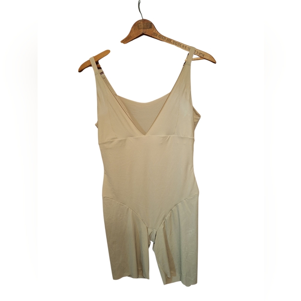 Maidenform Tan Shapewear Bodysuit Ladies Plus Size 3X Slimming Shape